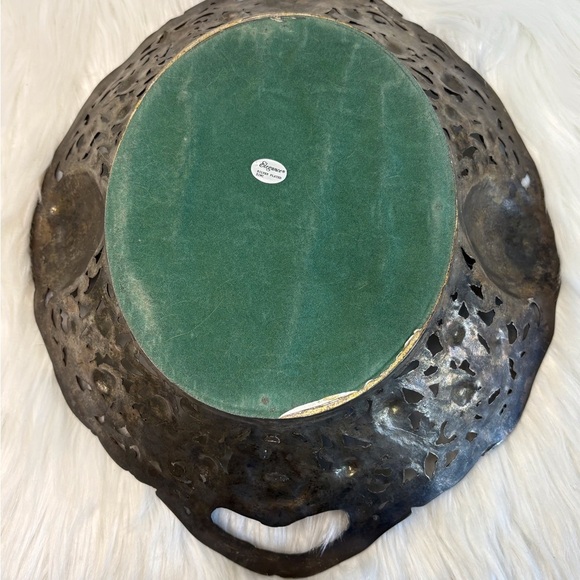 Ornate plated silver zinc Decorative Tray - Picture 7 of 7